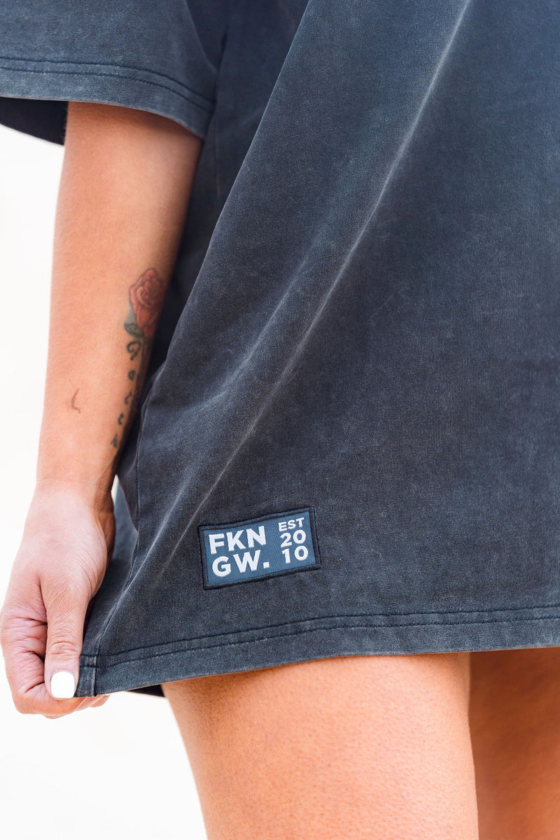 *PRE-ORDER* Vintage Soft Wash | Women's Oversized Pump Cover Gym T-Shirt | Dark Grey